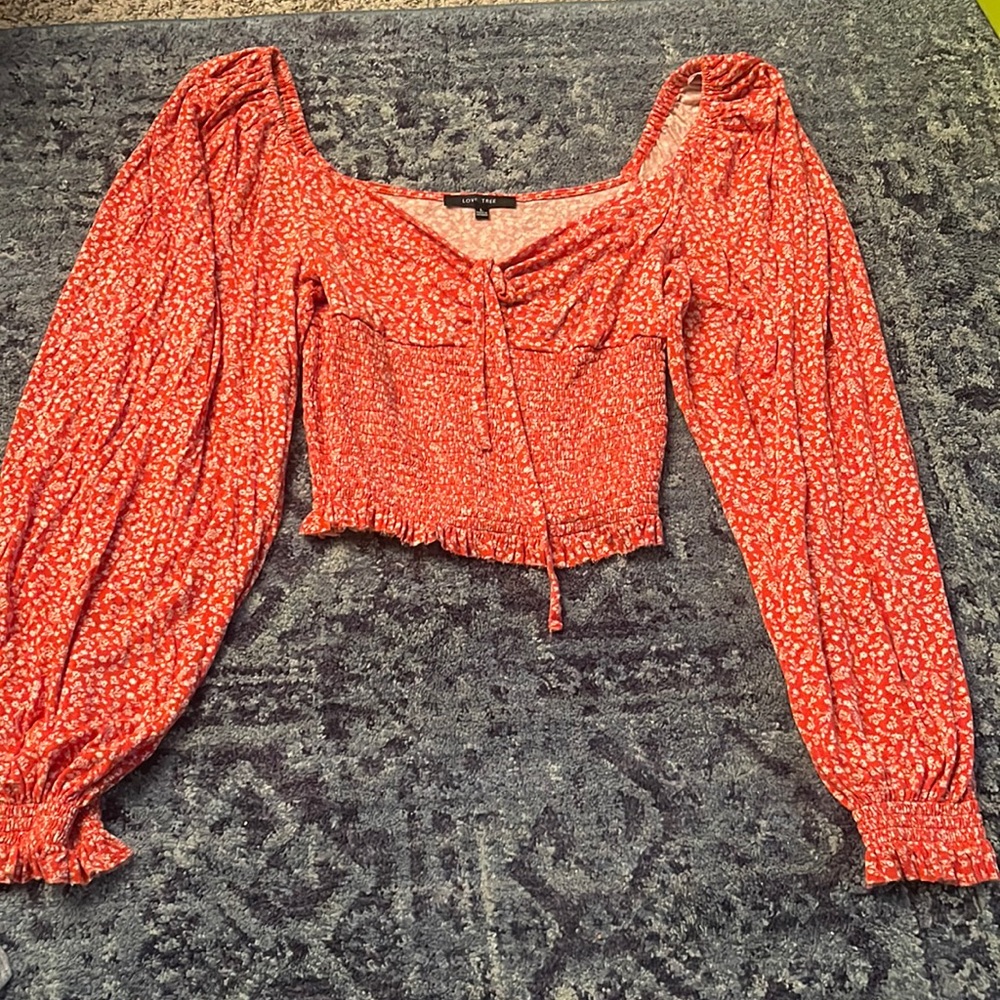 LOVE TREE peasant sleeve bell sleeve crop top